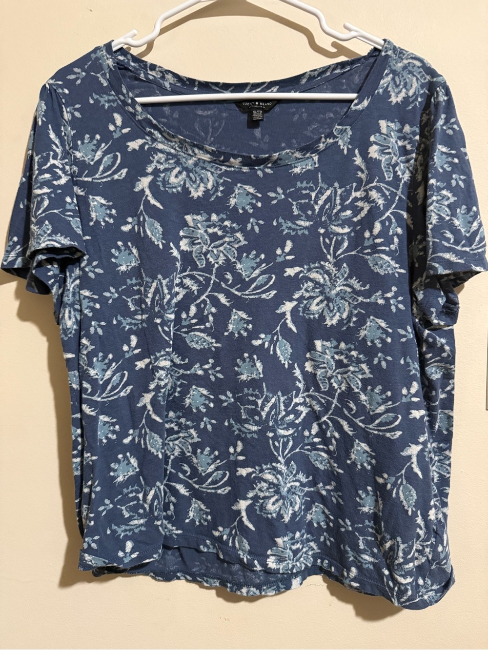 Lucky Brand Blue Floral Scoop Neck Women's Top